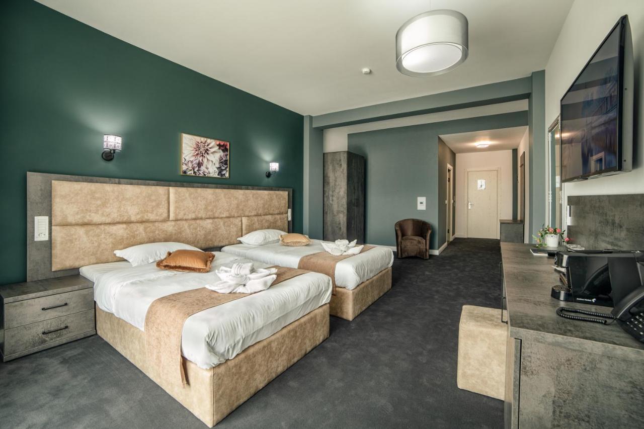 Hotel Nordic Twins & Wellness Rădăuţi Kültér fotó