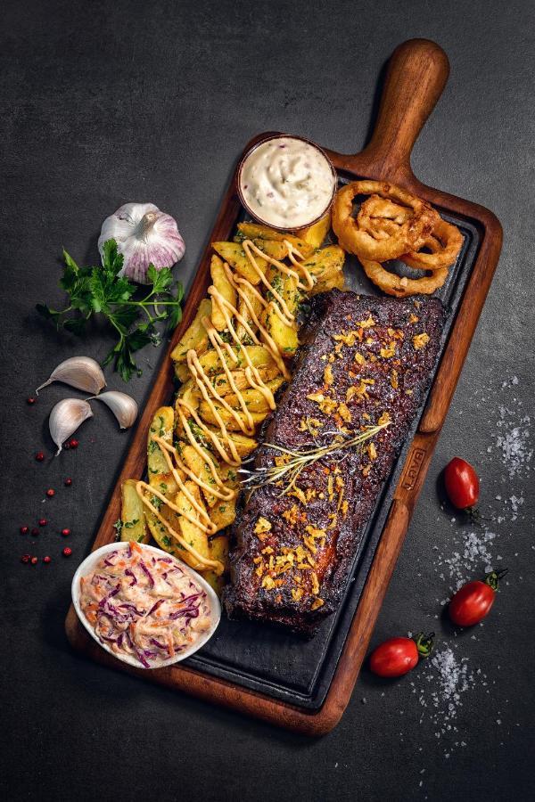 Hotel Nordic Twins & Wellness Rădăuţi Kültér fotó